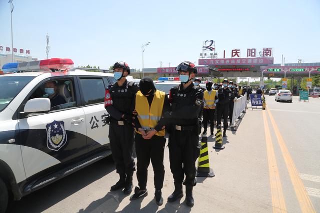 公安部:打击治理跨境赌博取得阶段性显着战果 3个月侦破案件257起 抓获犯罪嫌疑人11500余名
